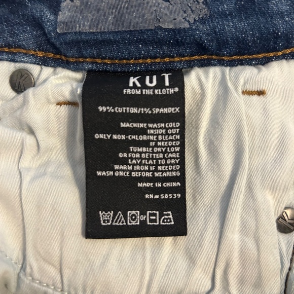 Women’s KUT from the Kloth Brand Cuffed Capri Distressed Blue Jeans | Size 6 - Picture 7 of 10